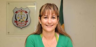 STJ mantém cassação de delegada que usou vidente para desvendar triplo assassinato