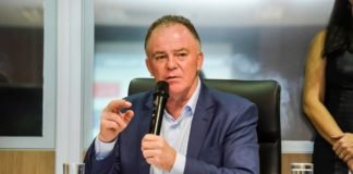 Governador faz ato em escolas sobre atentados em Aracruz