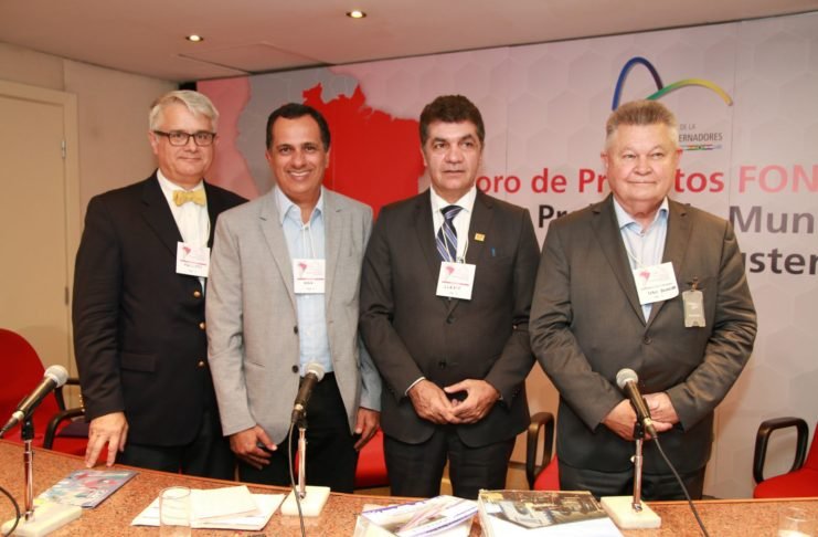 Prefeito apresenta plano que beneficia 150 mil moradores de Vila Velha