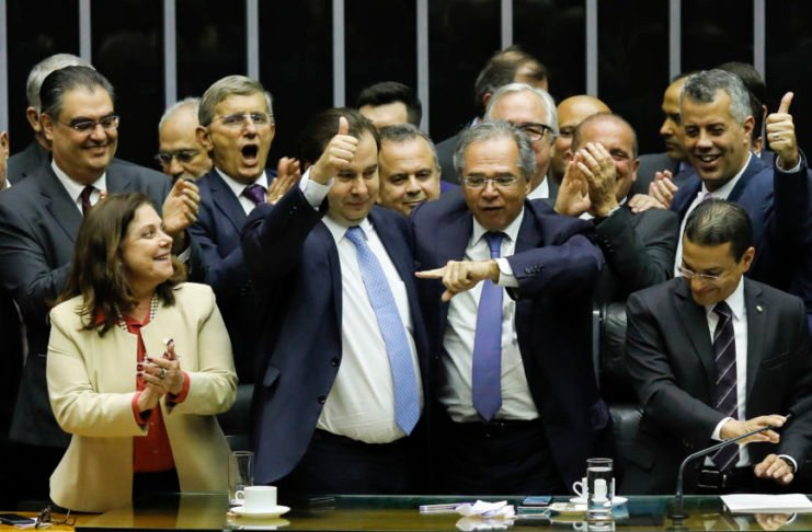 Previdência: Maioria da bancada do ES votou contra os destaques