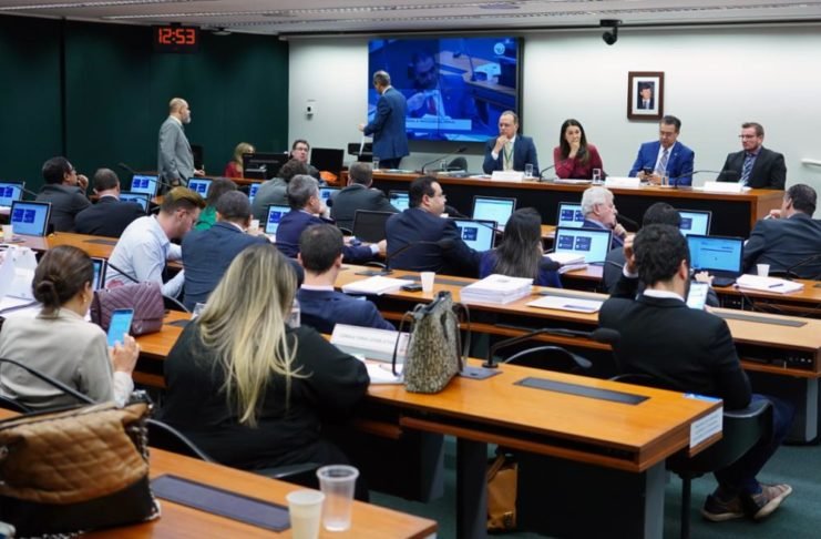 Excludente de Ilicitude é licença para matar, diz deputado