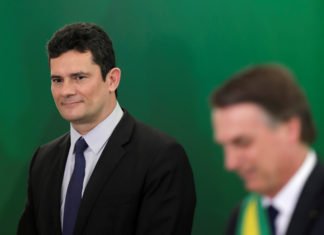 Lei de Abuso de Autoridade: Bolsonaro cederá vetos a Moro e aos policiais