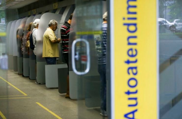 PMVV: Servidores recebem salários adiantados