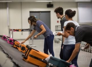 Mantida cobrança absurda de bagagem em voos, por 10 votos