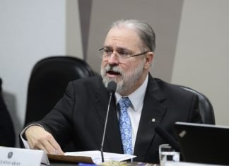 Indicação de novo PGR teve apoio de senadores do ES