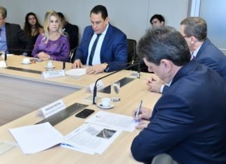 Ministro garante recursos para tocar obras estruturantes no ES