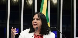 Senadora vai anunciar novo partido após eleição municipal