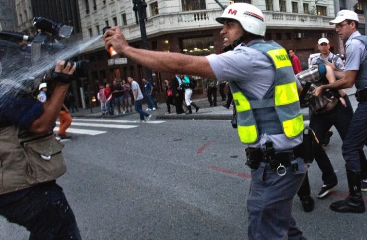 Lei punirá quem impedir filmagem ou foto de ação policial