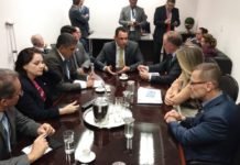 Governador cobra ação da bancada para concluir obras federais no ES