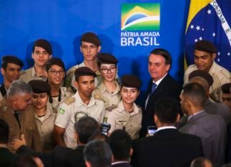 Deputado defende que Casagrande implemente escolas militares