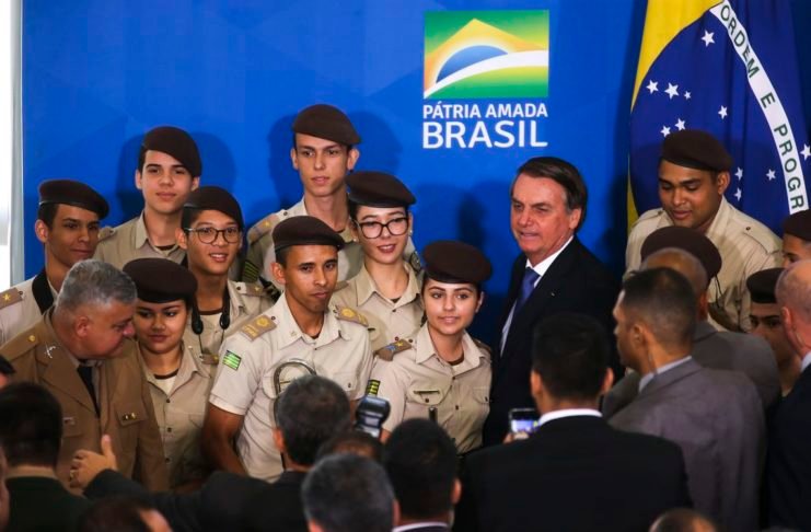 Deputado defende que Casagrande implemente escolas militares