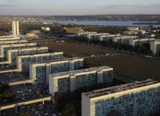 Intocáveis: Servidor público custa duas vezes mais que o privado