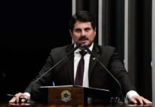 Estado de saúde do senador Marcos do Val é estável