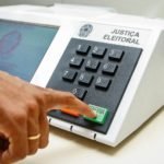 mensagens-com-conteudo-fake-sobre-fraude-em-urnas-eletronicas-se-espalham-nas-redes-1538927858