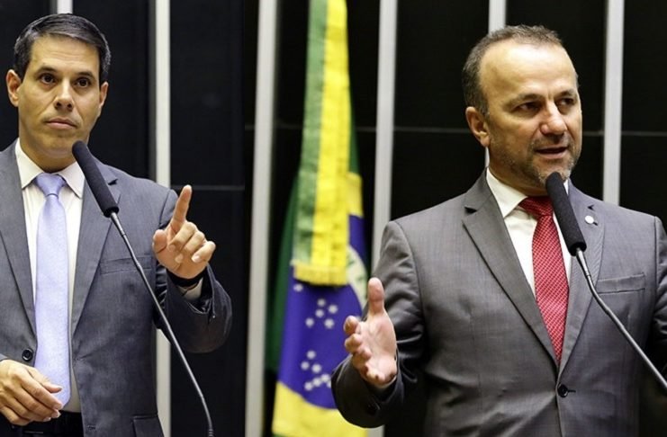 Deputados aprovam fundo eleitoral de olho na eleição