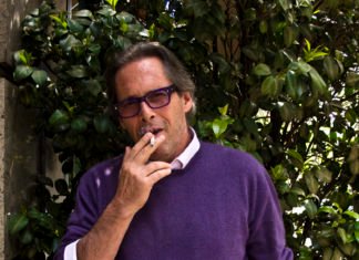 Suplente usa moqueca capixaba para comemorar posse