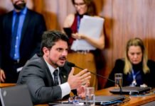 Senador capixaba discute combate à corrupção com organização internacional