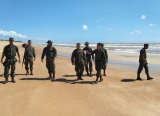 Bancada se reúne para discutir chegada de óleo às praias capixabas