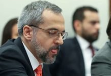 Ministro da Educação pode ser a primeira baixa do governo Bolsonaro em 2020