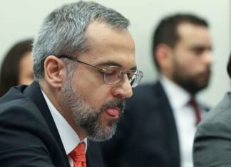 Ministro da Educação pode ser a primeira baixa do governo Bolsonaro em 2020