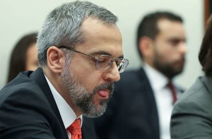 Ministro da Educação pode ser a primeira baixa do governo Bolsonaro em 2020