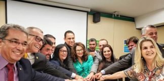 Deputados ‘pré candidatos’ votam para manter propaganda partidária na TV