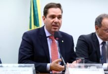 Projeto de deputado do PDT impede que salário seja penhorado