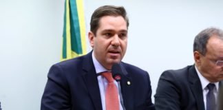 Projeto de deputado do PDT impede que salário seja penhorado