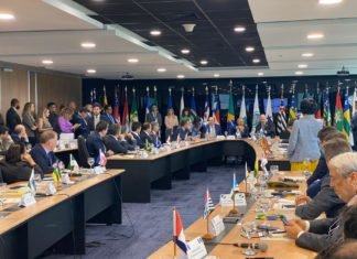 Ministro diz que fim de imposto sobre combustíveis é medida de longo prazo