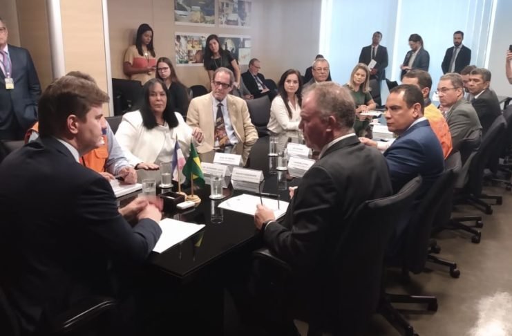 Casagrande apresenta ao Governo Federal prejuízos das chuvas no ES: R$ 667 mi