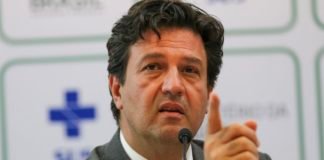 Casos de coronavírus no Brasil, até agora, são apenas a ponta do iceberg, diz ministro