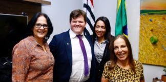 Deputado discute auxílio inclusão com Ministra da Mulher