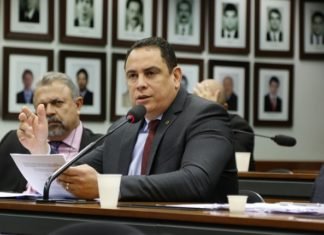 Fies é suspenso por 60 dias pela Câmara dos Deputados