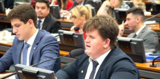 Rigoni não vai assinar pedido de impeachment contra Bolsonaro