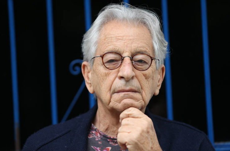 Por que Bolsonaro quer armar a população? Gabeira explica