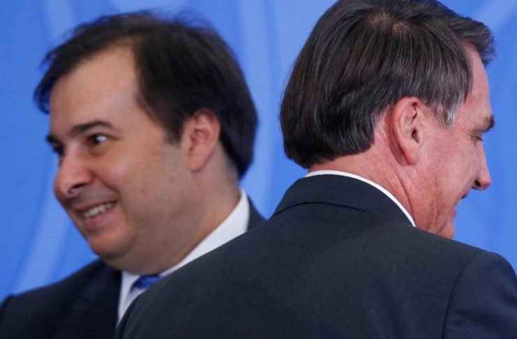 Apoio do governo ao Centrão visa eleger sucessor de Maia e aprovar novo imposto