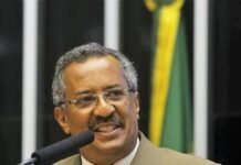 Quase 10 anos depois, Câmara aprova projeto de ex-deputados médicos