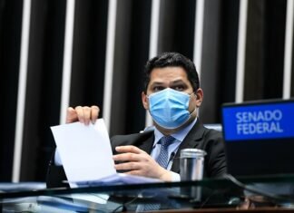 Senador acredita já ter votos suficientes para se reeleger