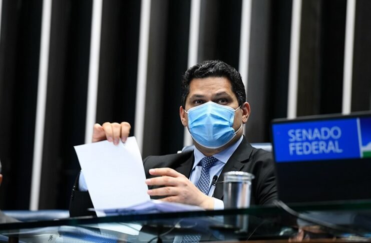 Senador acredita já ter votos suficientes para se reeleger