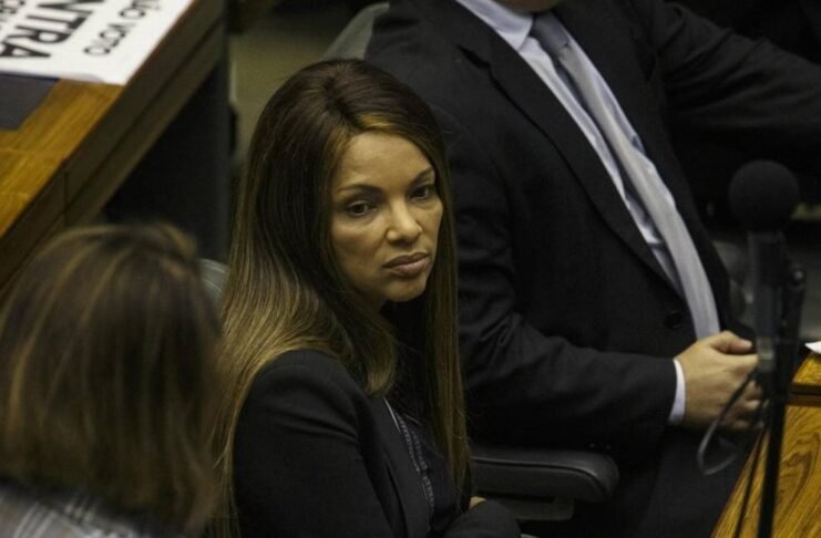 No reino podre de Flordelis: Filha diz que deputada mandou matar o marido