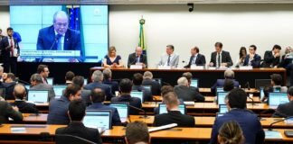 Briga política na pandemia impede votação de R$ 22 bilhões pelo Congresso