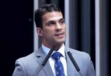 Modelo diz à polícia que foi estuprada por senador, que nega