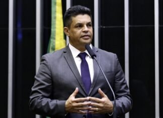 Deputado federal perde o mandato por compra de votos