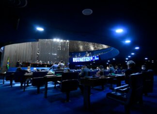 Senado restabelece objetivos do Fundeb e veta destaques governistas