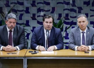 Bloco de Maia já teria 65 votos a mais para vencer eleição na Câmara