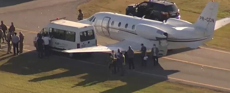 Suplente de Rose cede avião para levar vacinas para o Rio