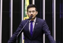 Deputado japa detona Bolsonaro: ”covarde, traidor”