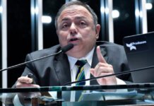 Ministro da Saúde não convence senadores; CPI da Covid avança