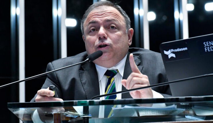 Ministro da Saúde não convence senadores; CPI da Covid avança