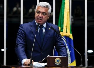 Morte do terceiro senador por Covid assusta Senado